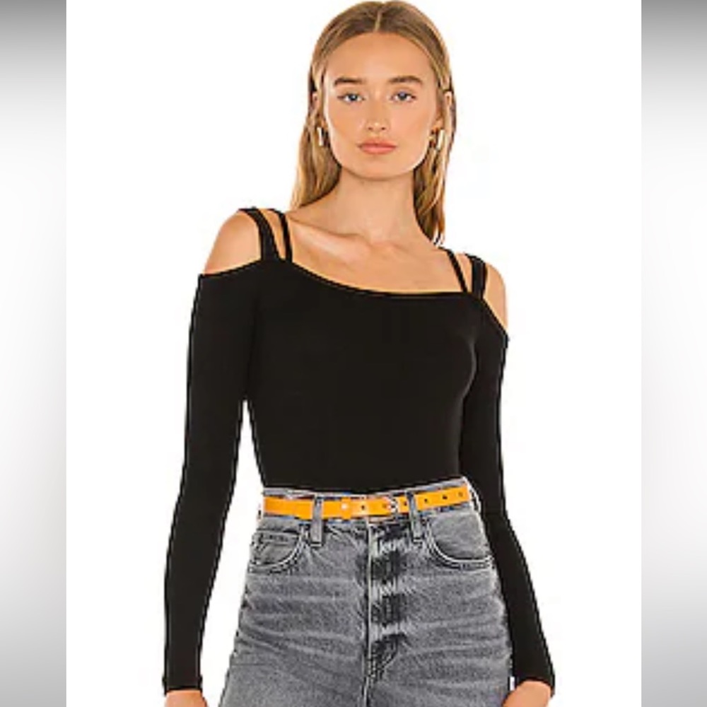 RIBBED LONG SLEEVE TOP